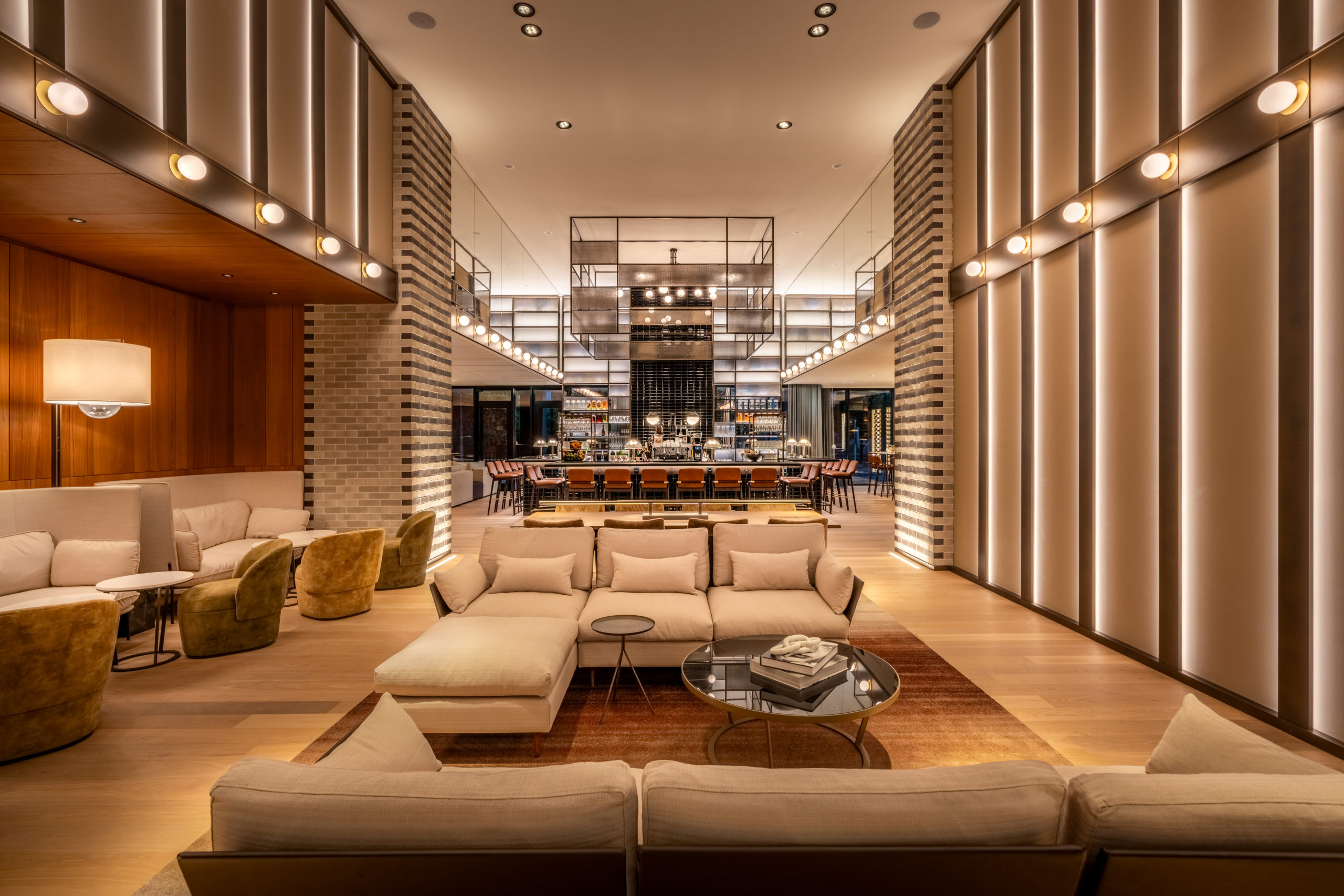 Westhub Bar & Lounge