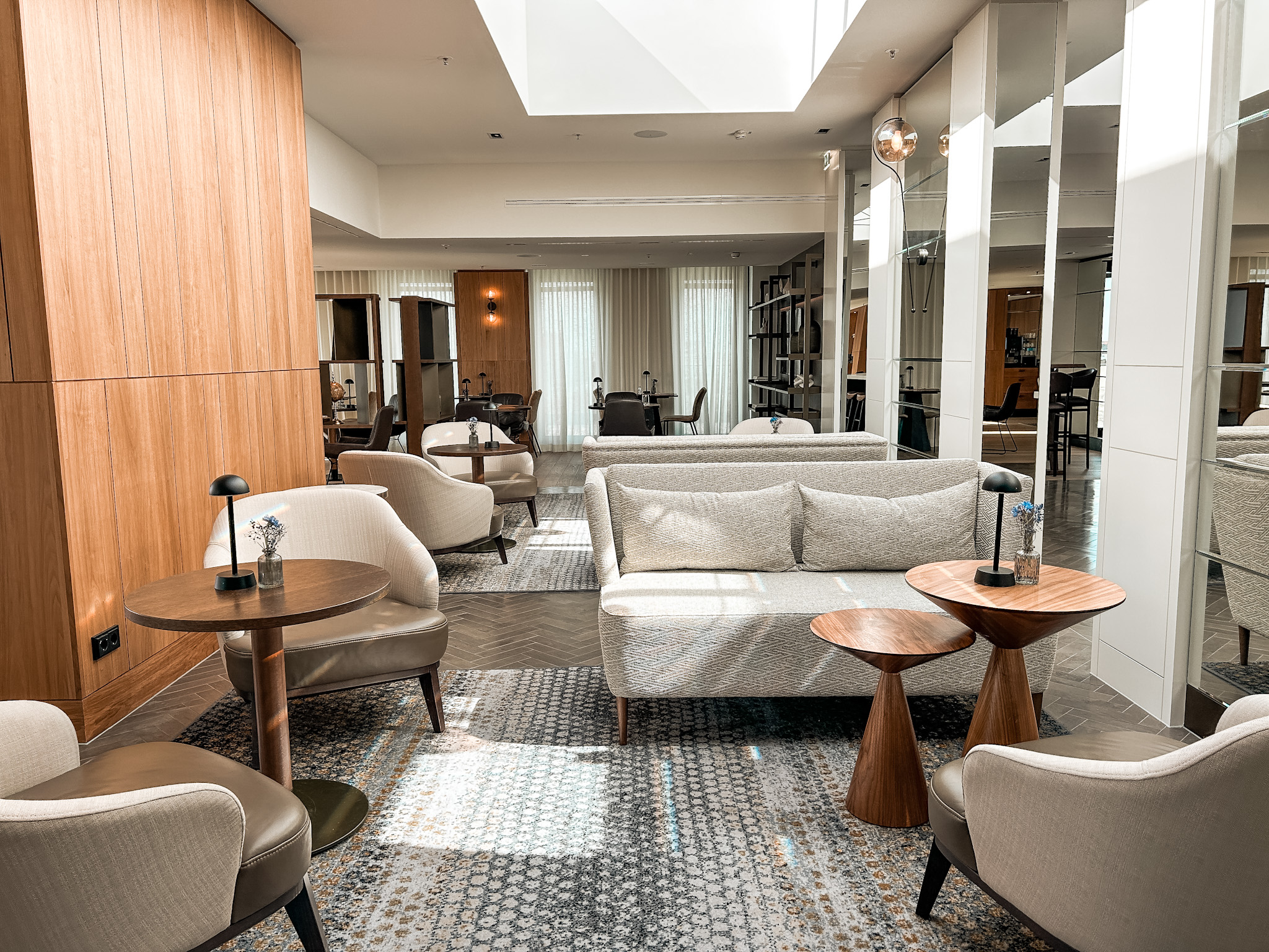 M Club Lounge