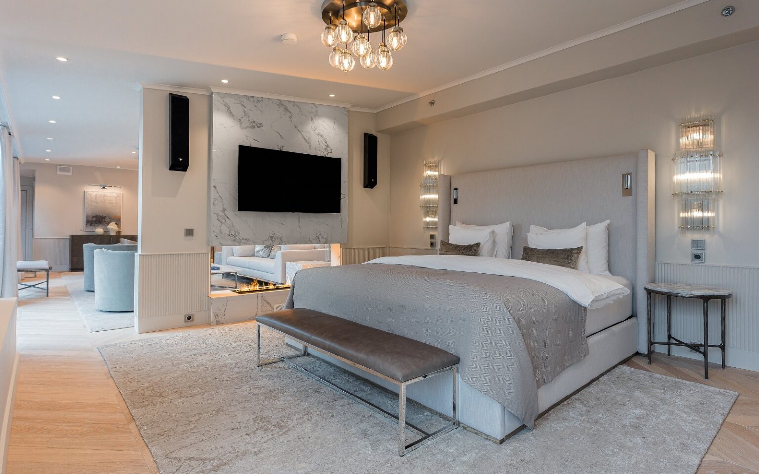 Waldorf-Astoria-Helsinki-Penthouse-Suite-Bedroom