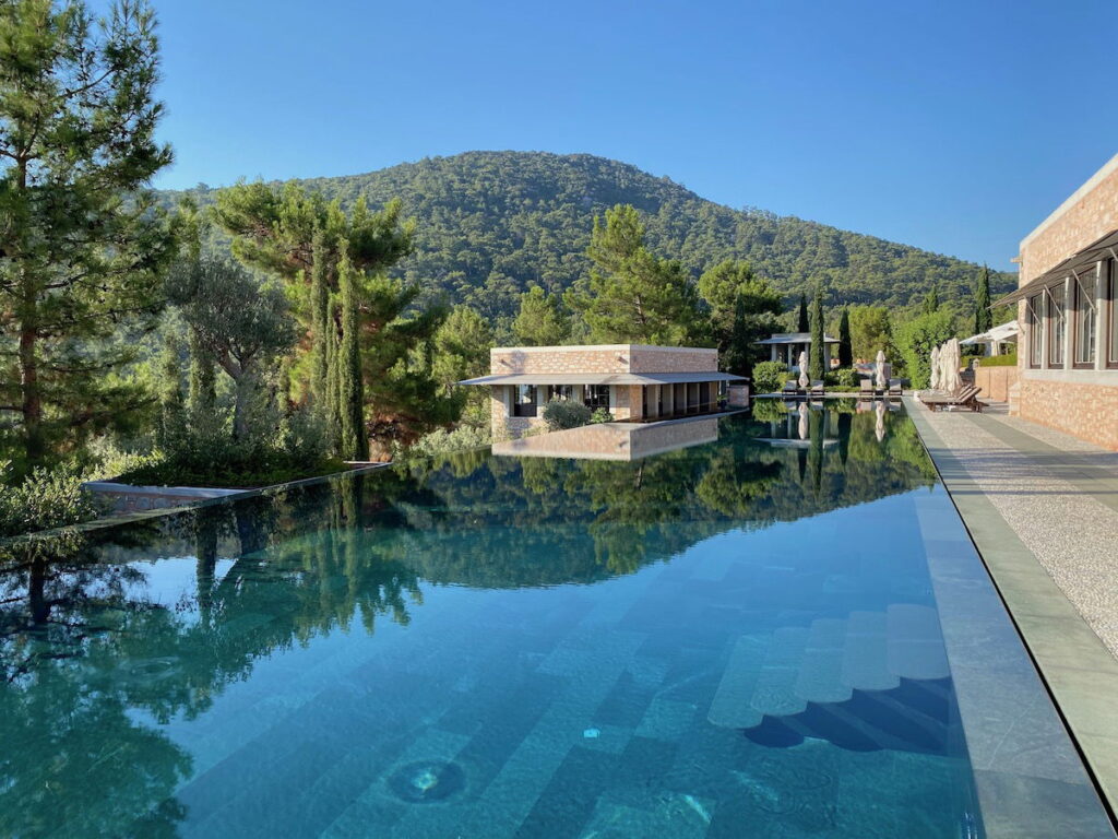 Chase Sapphire Reserve Card Review: Big Annual Fee, Bigger Benefits