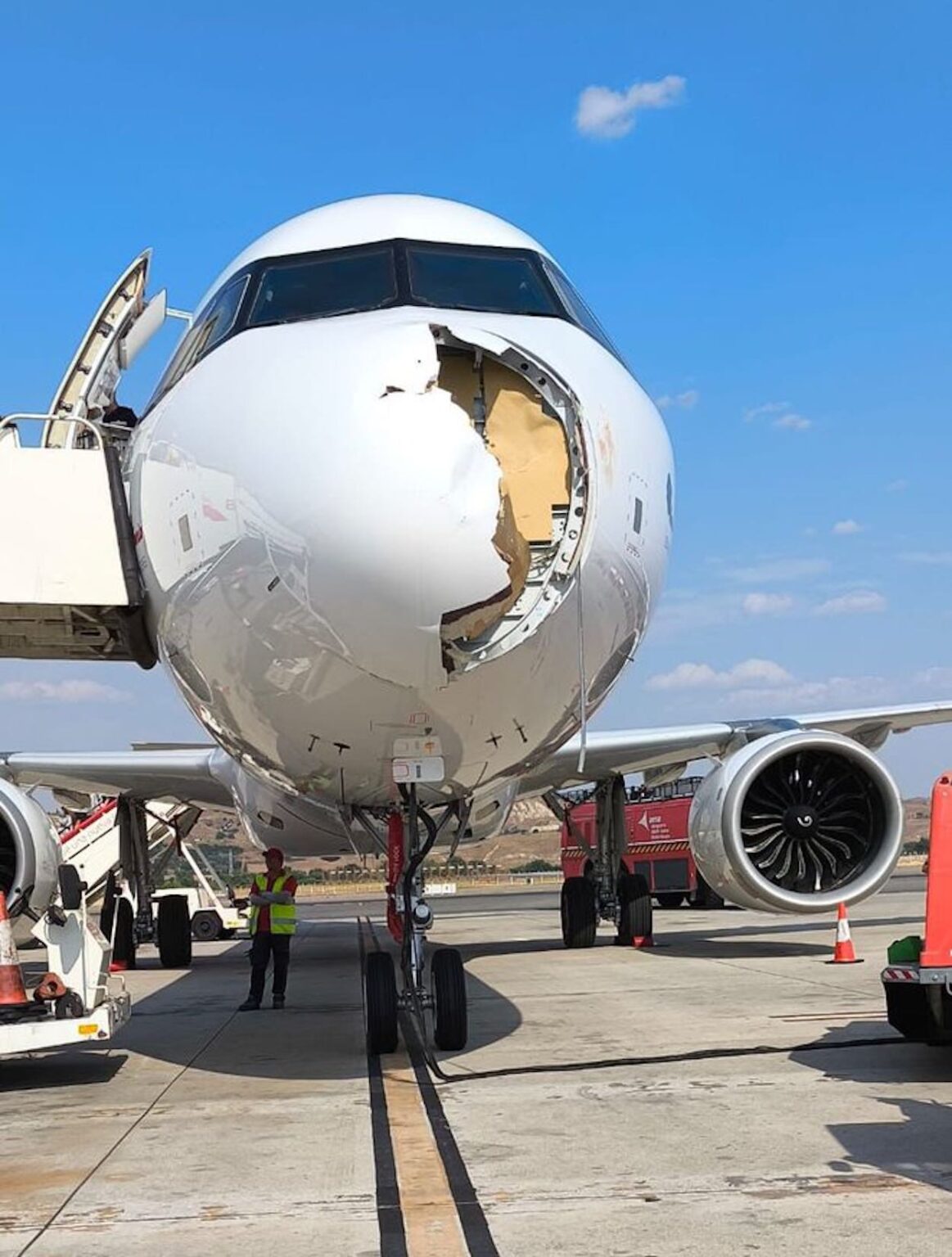 Yikes: Iberia Airbus A321XLR Suffers Horrific Bird Strike Damage a plane with a broken nose