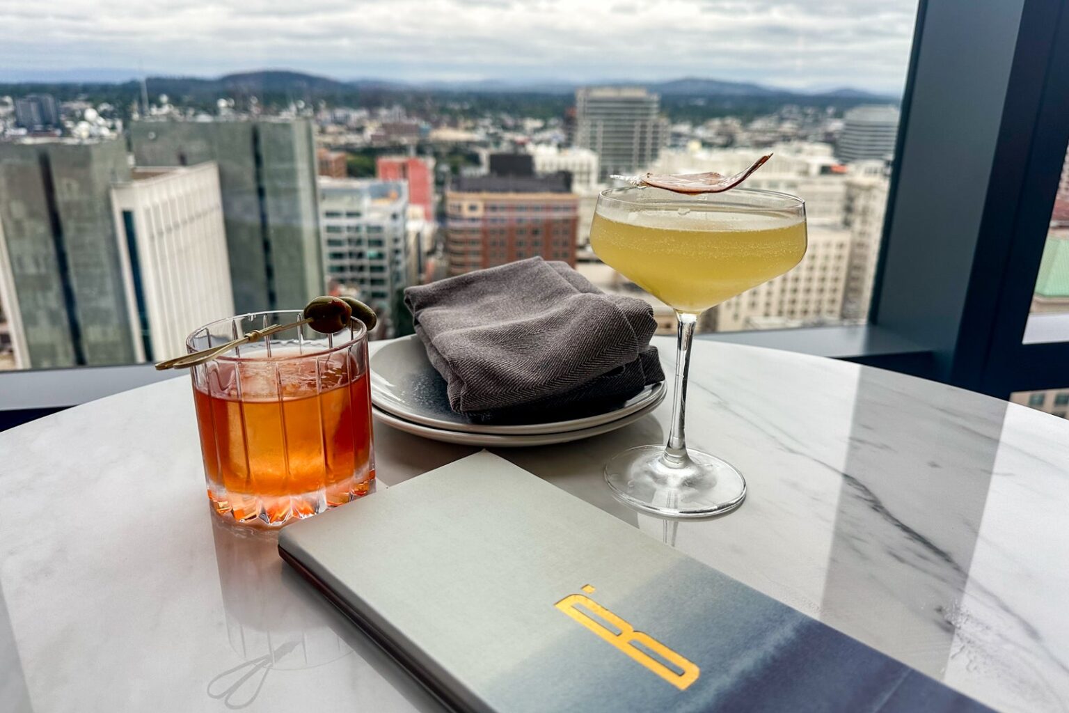 a screenshot showing a $667 rate for The Ritz-Carlton, Portland on Bilt's website