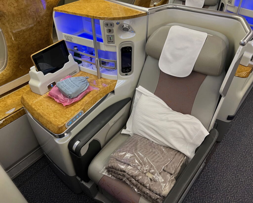 Buy Emirates Skywards Miles With 50% Bonus (2.0 Cents Per Mile)