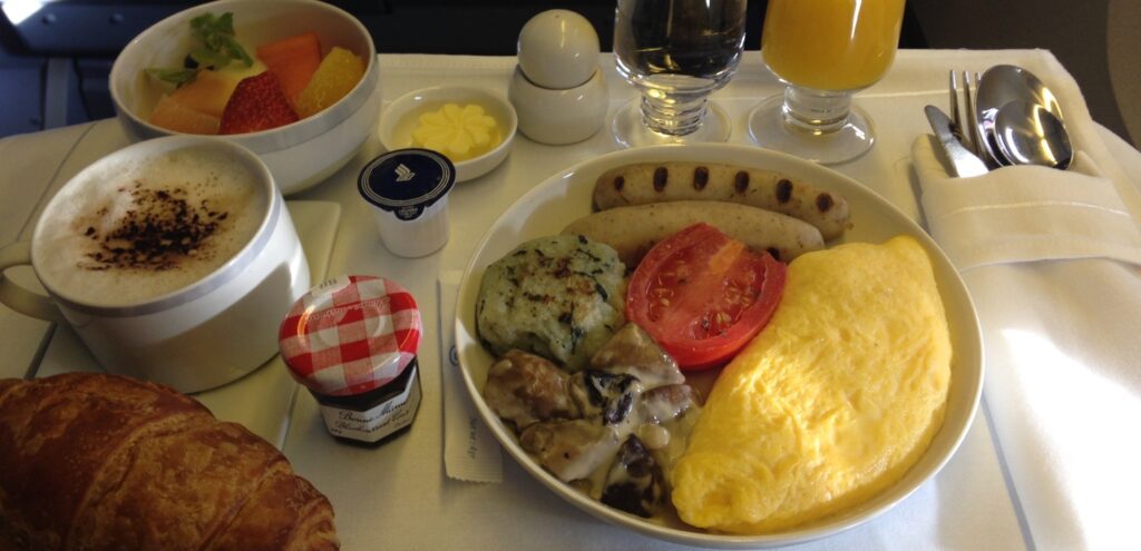 Business Class Breakfast On Singapore Airlines