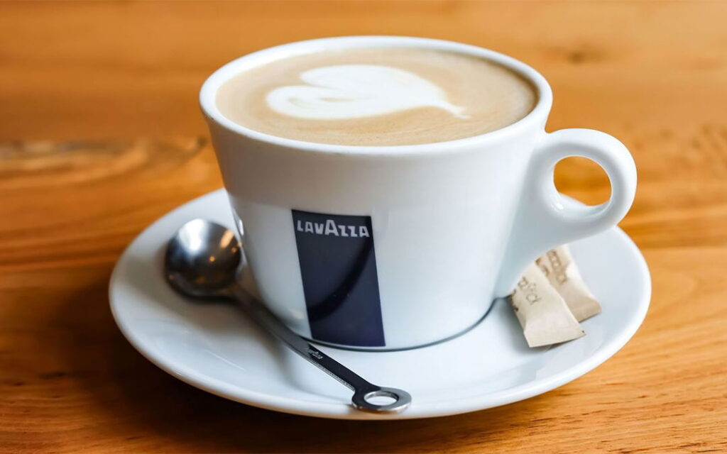 American Airlines Will Serve Lavazza Coffee On Flights & In Lounges