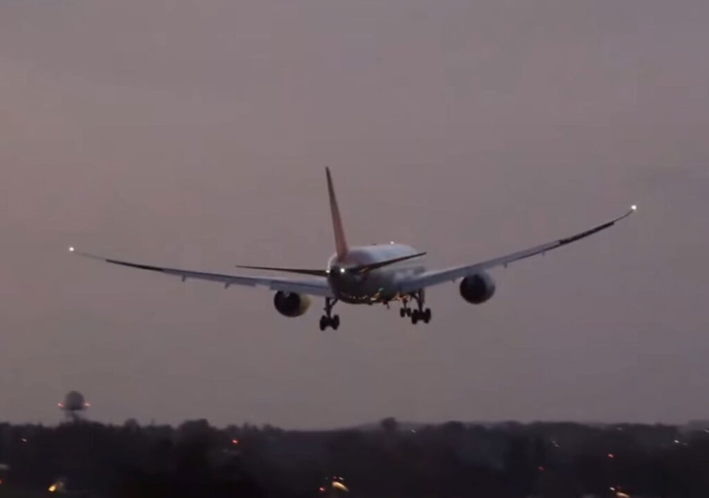 Air India Boeing 787 RAT Mysteriously Deploys On Landing, Alarming Pilots Air India Boeing 787 RAT Mysteriously Deploys On Landing, Alarming Pilots