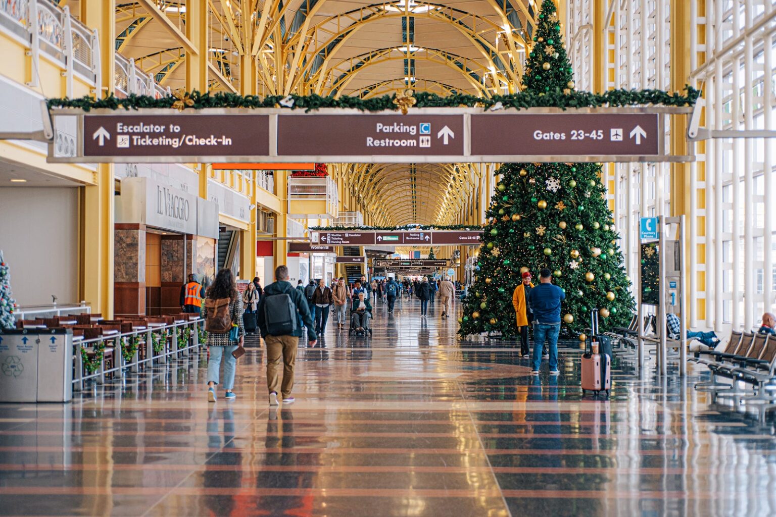 Act fast: It's time to start booking holiday flights for the best deals Clint Henderson