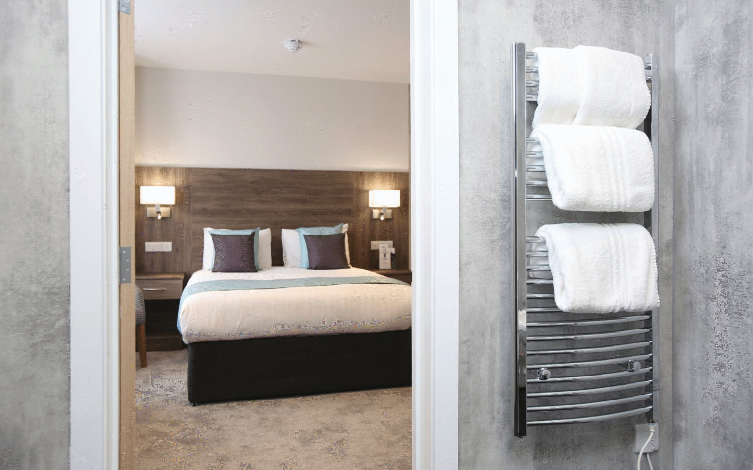 Case study: Grant Westfield waterproofs Bournemouth Bay Grant Westfield waterproof bathroom wall panelling in hotel room of Marsham Hotel