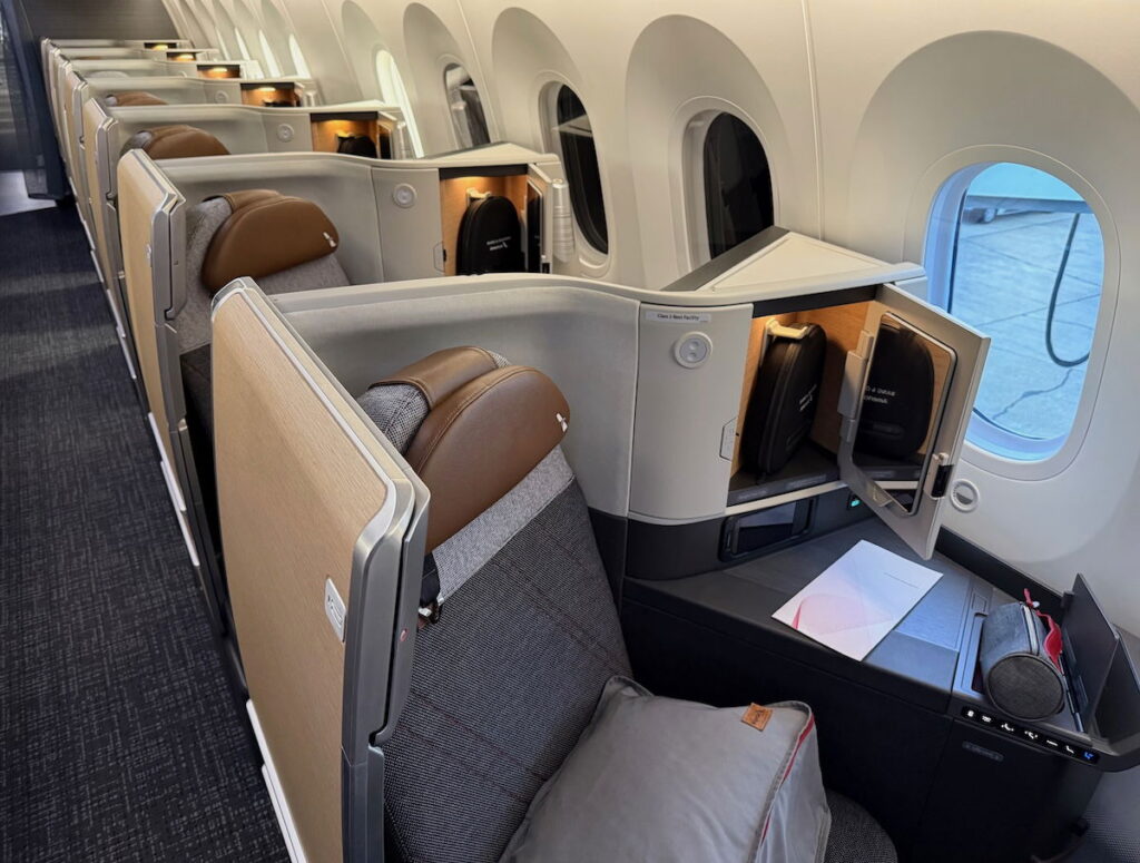 New $350 Annual Fee Citi AAdvantage Globe Mastercard Launches: Worth It? New $350 Annual Fee Citi AAdvantage Globe Mastercard Launches: Worth It?