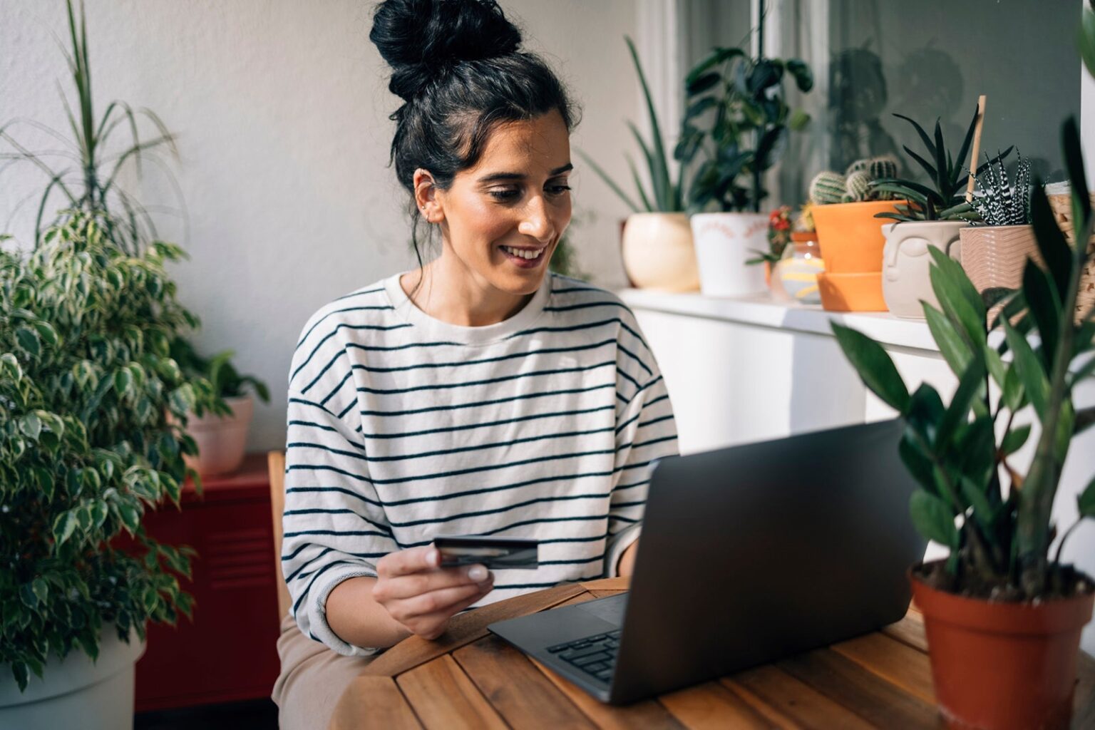 Earn easy cash back on your online purchases with TopCashback — plus, enjoy a $25 sign-up bonus Benji Stawski