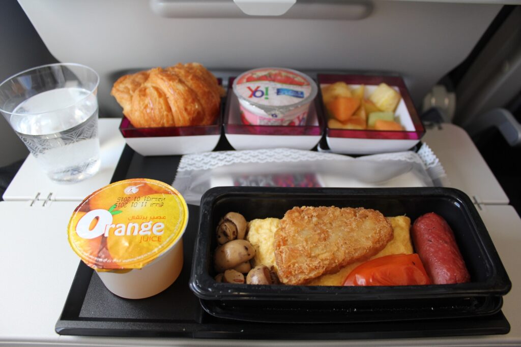 Lawsuit: Vegetarian Passenger Dies After Qatar Airways Served Him Meat, Failed To Divert Qatar Airways Economy Class Breakfast