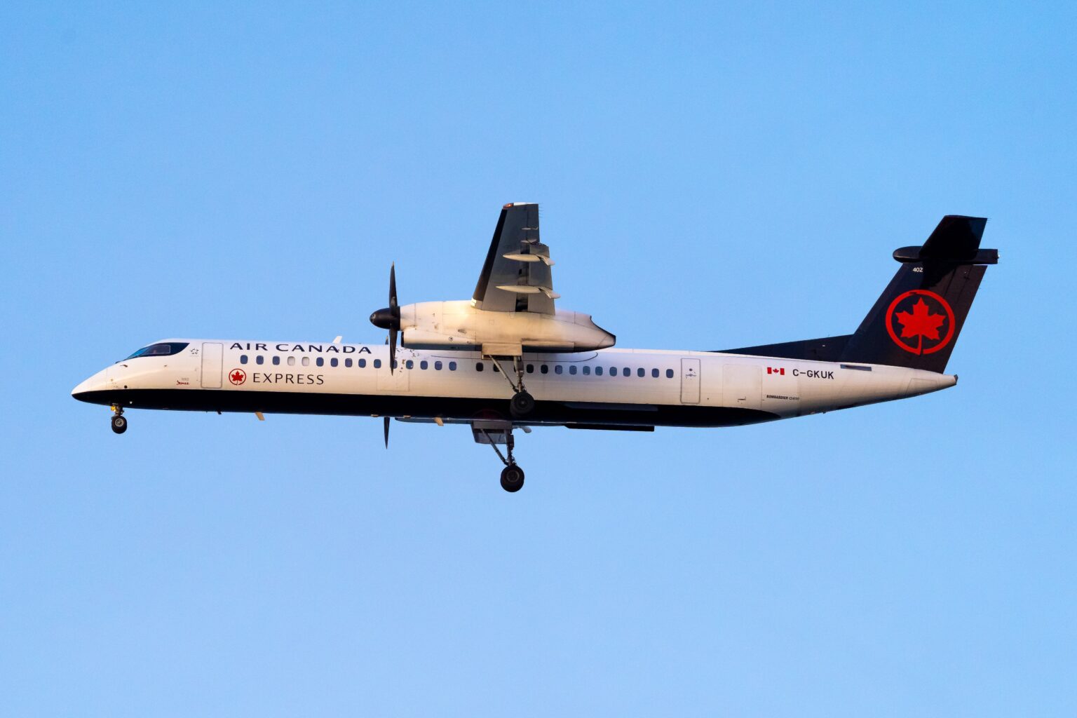 Air Canada takes aim at rival with US flights from Toronto's downtown airport Edward Russell