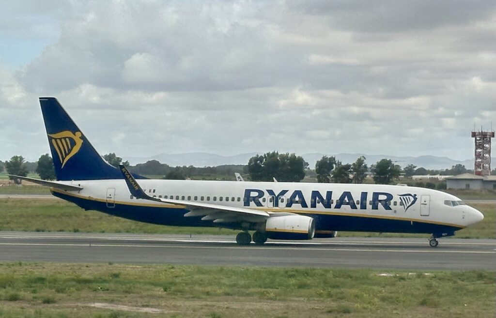 Ryan Air Boeing 737-800