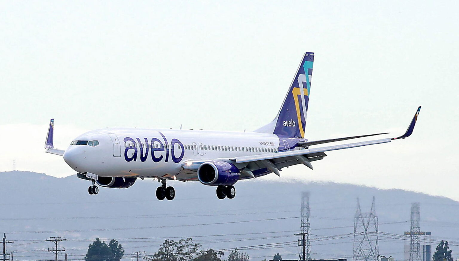 Avelo Airlines Ends Deportation Flights, But Company’s Planes Sold To ICE Avelo Airlines Ends Deportation Flights, But Company’s Planes Sold To ICE