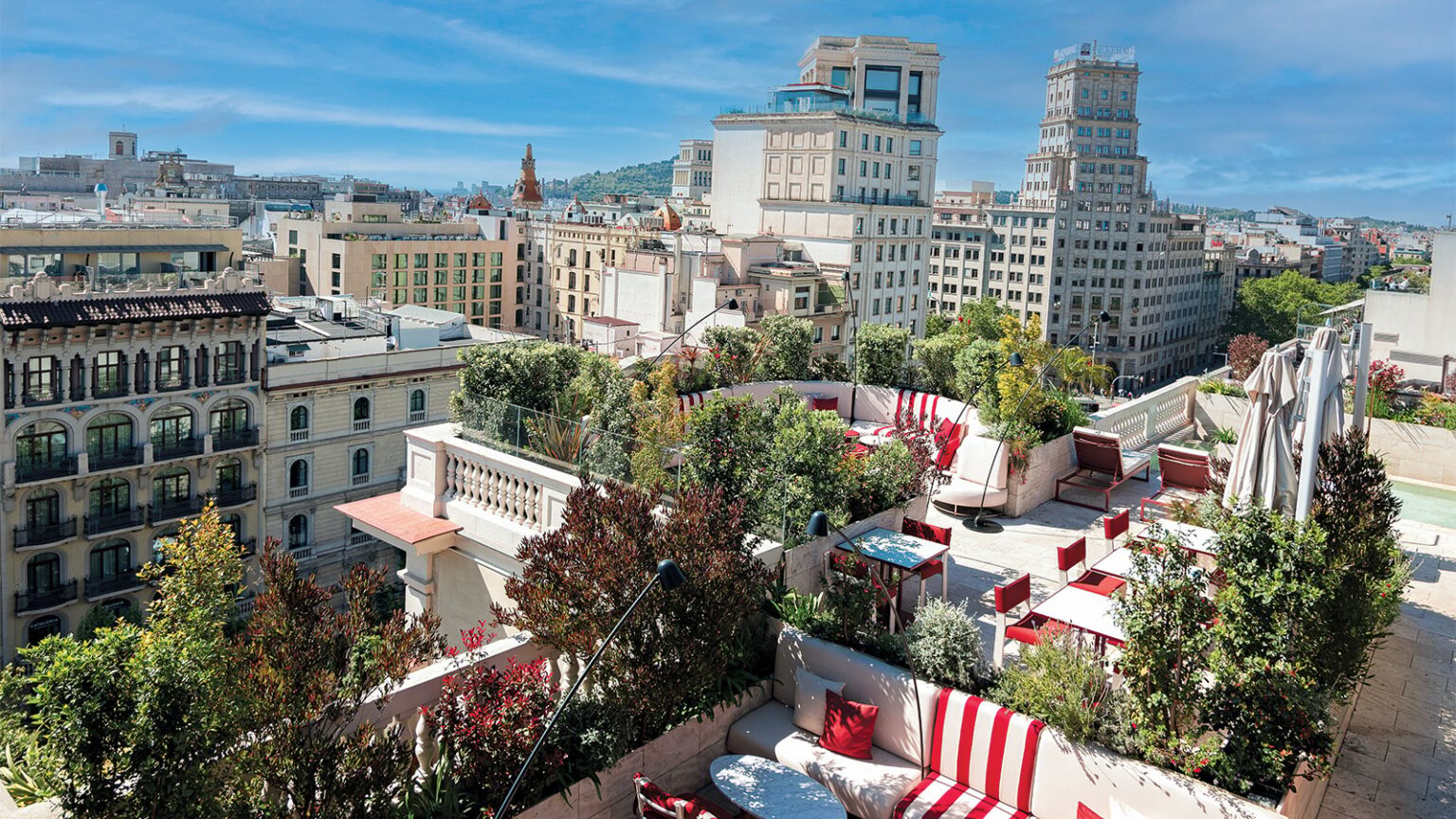 Barcelona, ¡Vamos! 3 Luxe Hotels to Know Before You Go