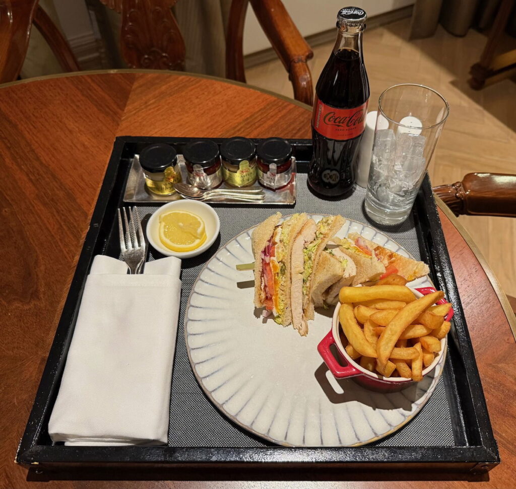 The Complexities Of Tipping For Hotel Room Service: What’s Appropriate?