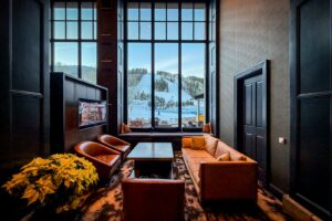 This iconic ski-in, ski-out points hotel in Colorado just refreshed its rooms. We took a look inside