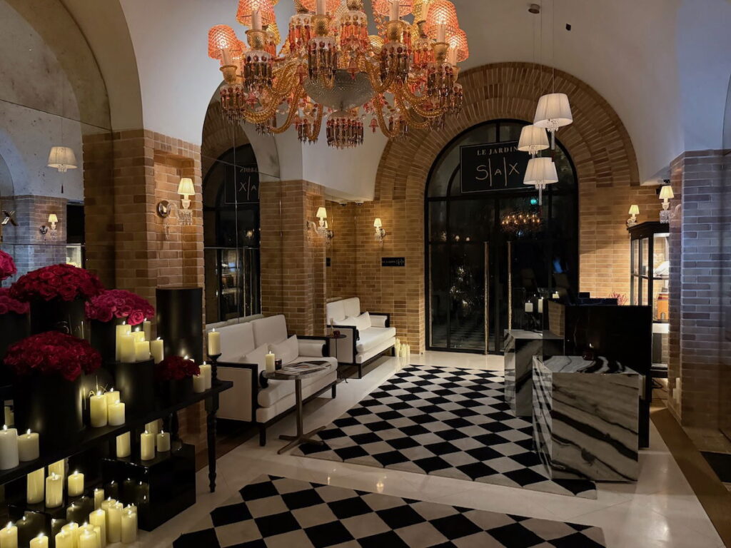 How To Earn & Redeem Hilton Honors Free Night Awards, Get The Best Value