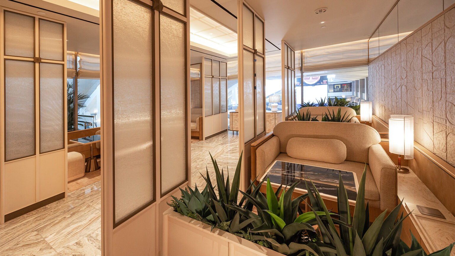 Korean Air's Largest Overseas Lounge Debuts at LAX