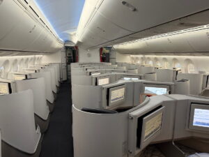 Review: Air France Business Class Boeing 787 (YUL-CDG)