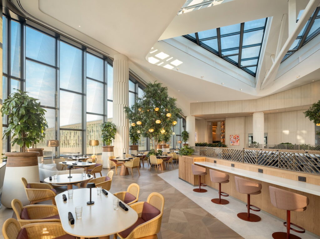 Capital One Landing Airport Restaurants: Locations, Access Rules, Experience Capital One Landing Airport Restaurants: Locations, Access Rules, Experience