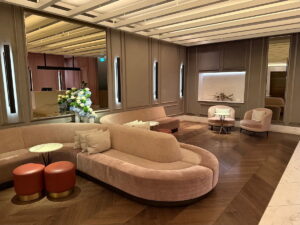 Review: Four Seasons Montreal, Canada (Perfect City Hotel)