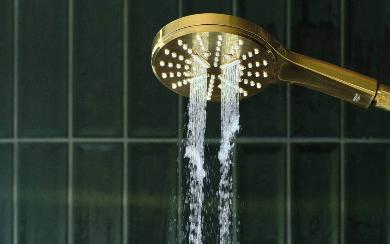GROHE champions a personalised shower experience with unique sprays GROHE Rainshower 130 SmartActive ActiveMassage Spray