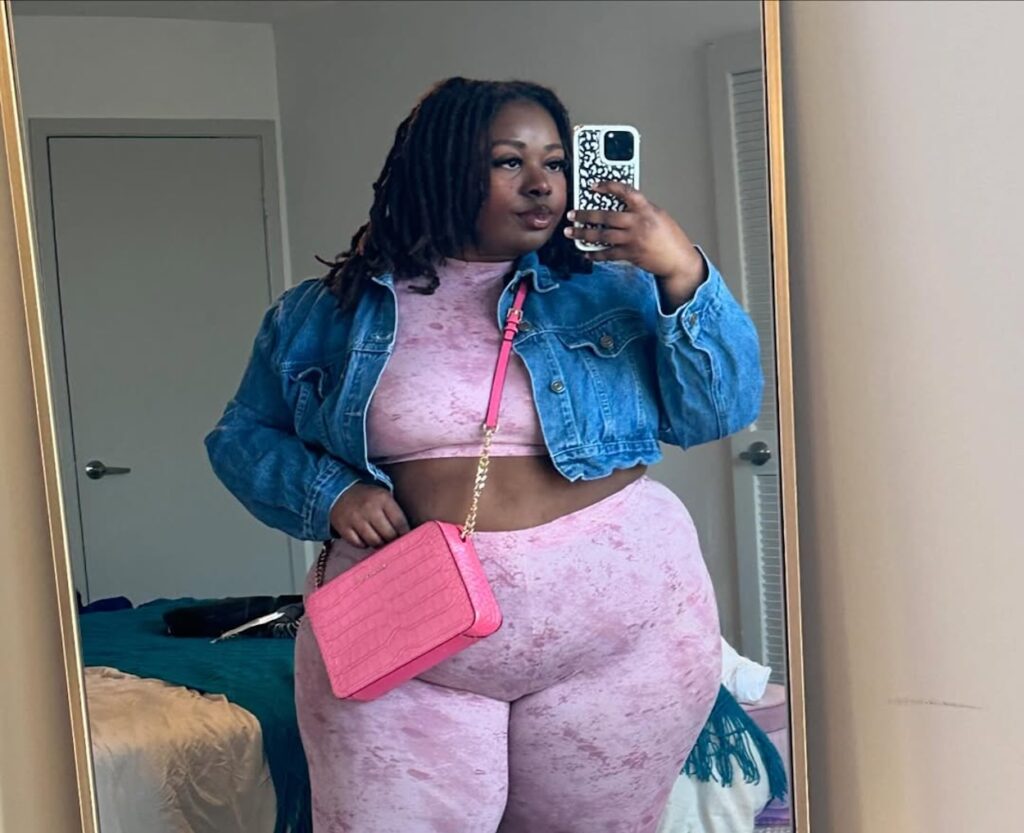 Southwest Passenger Says Airline Canceled Her Ticket After Agent Said She Was Too Big For One Seat, Demanded $450