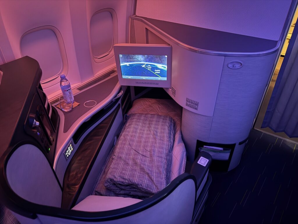 Review: EVA Air 777-300ER Business Class Taipei To Chicago