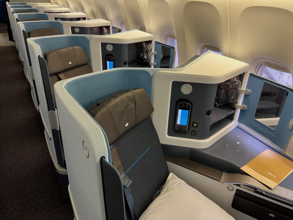 Amsterdam Bans Airline Advertising, Vilifies Air Travel, In Environmental Push Amsterdam Bans Airline Advertising, Vilifies Air Travel, In Environmental Push