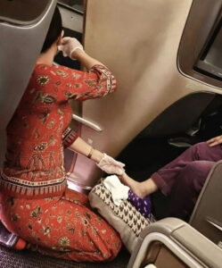 No, Singapore Airlines Doesn’t Offer Foot Massages On Long Flights…