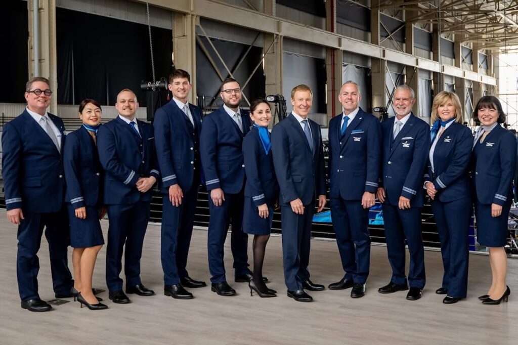 United Flight Attendants Ratify Contract With 31% Raises, $741 Million Retro Pay