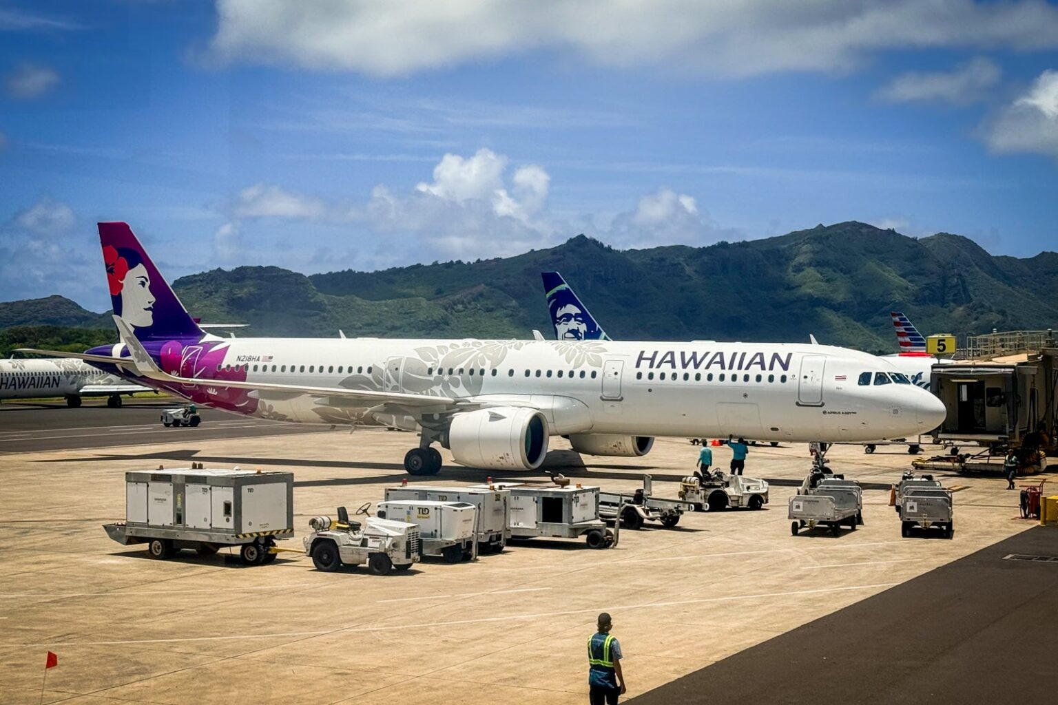New polling: 32% of travelers say they will reconsider summer travel if prices keep rising