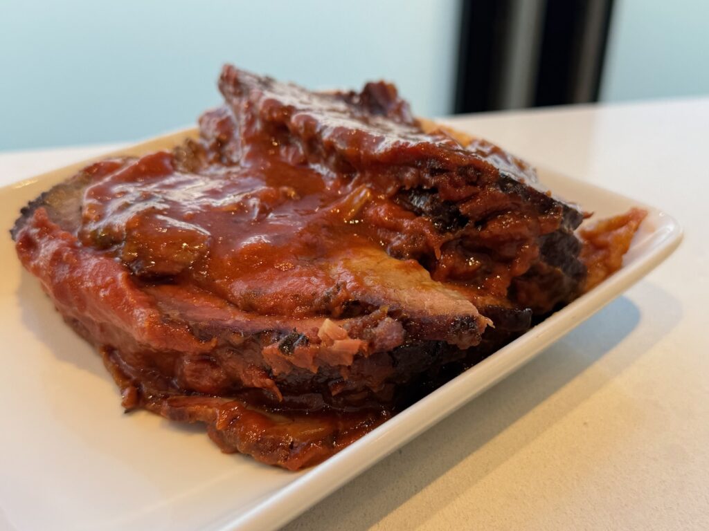 American Airlines Is Winning Me Over With BBQ, Brisket, And Better Admirals Club Food