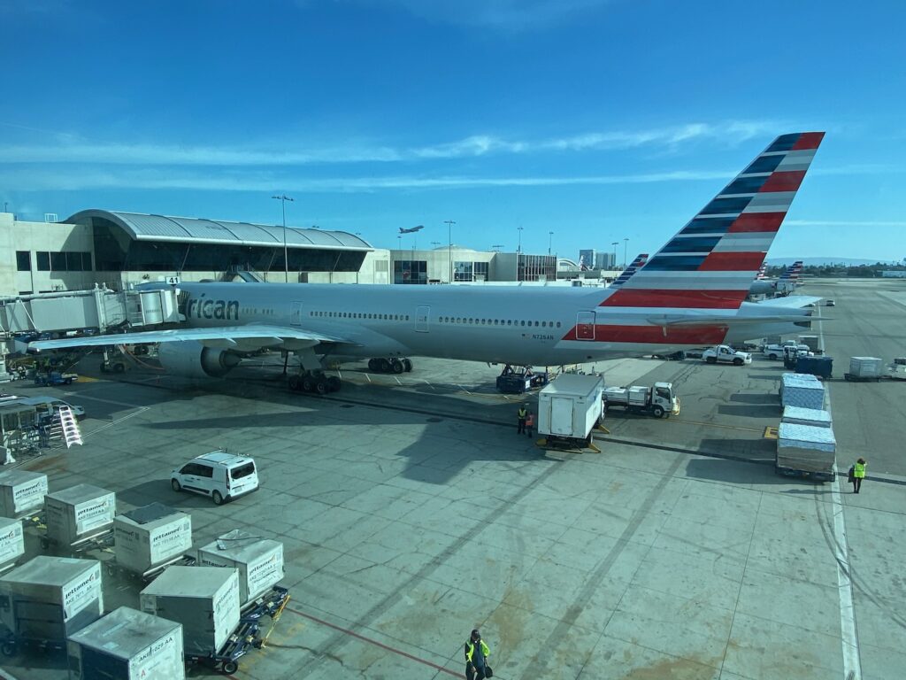 American Airlines Cuts 6 California Routes, Including 4 LAX Routes Served By United