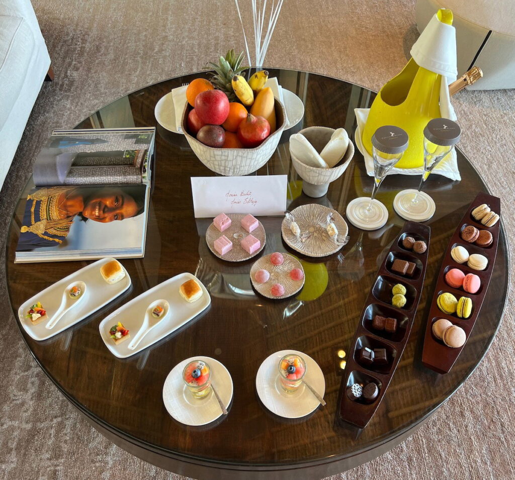 Hotel Welcome Amenities: What Are They, When Should You Expect Them?