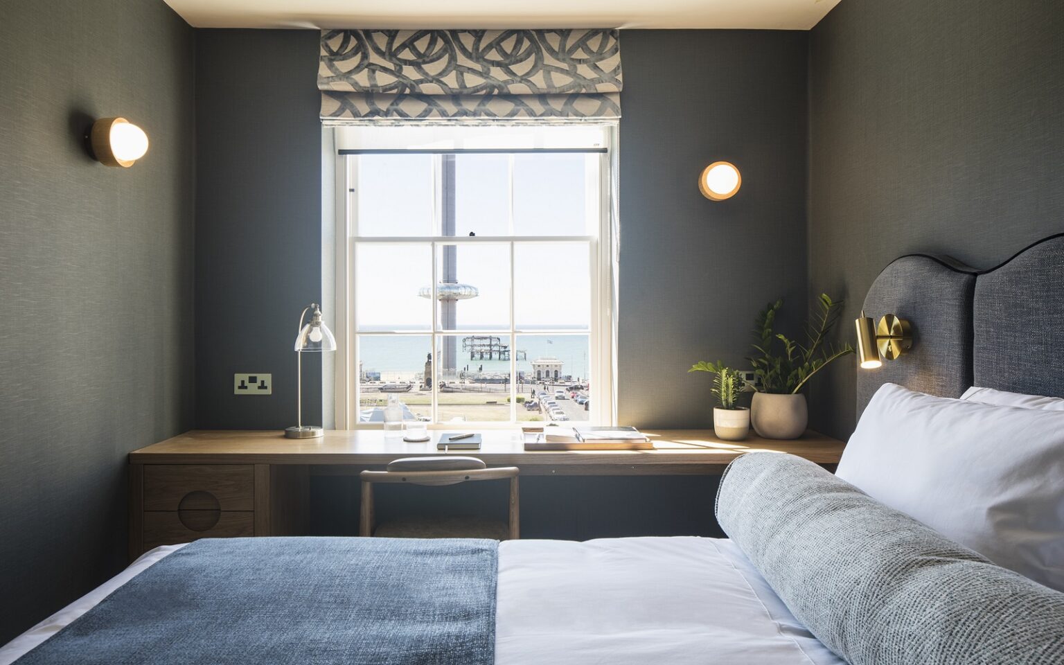 Regency Square Suites _ Suite 4 _ ©James French