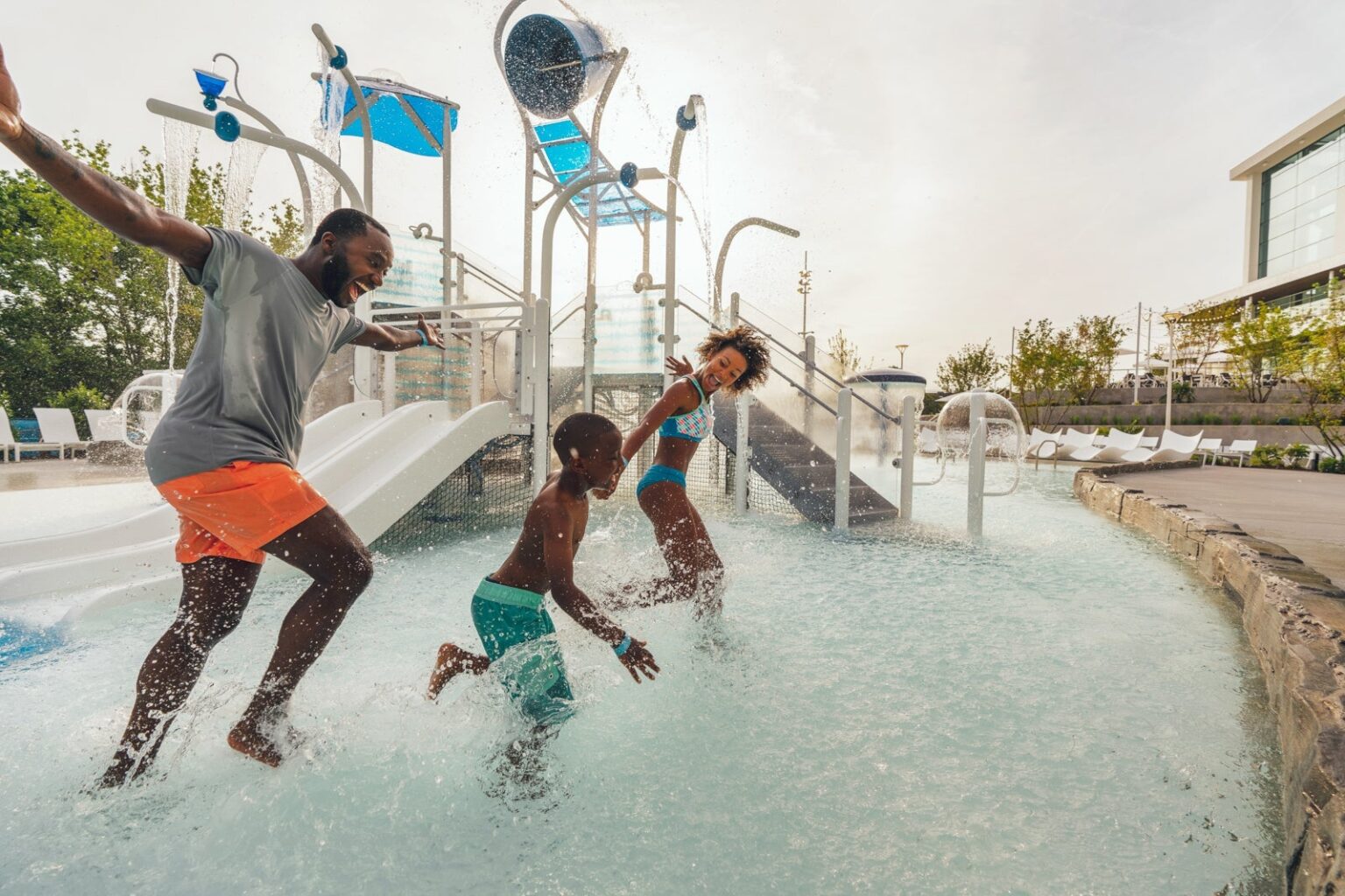 Splish, splash then take a nap at these 16 best US hotels with water parks