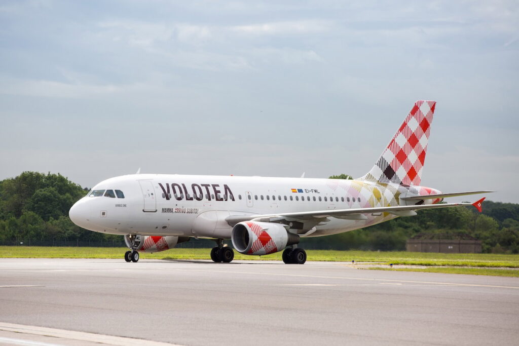 Clueless American Vlogger Vows To Boycott “Third World” Spain Over Volotea Boarding Pass Fee Clueless American Vlogger Vows To Boycott “Third World” Spain Over Volotea Boarding Pass Fee
