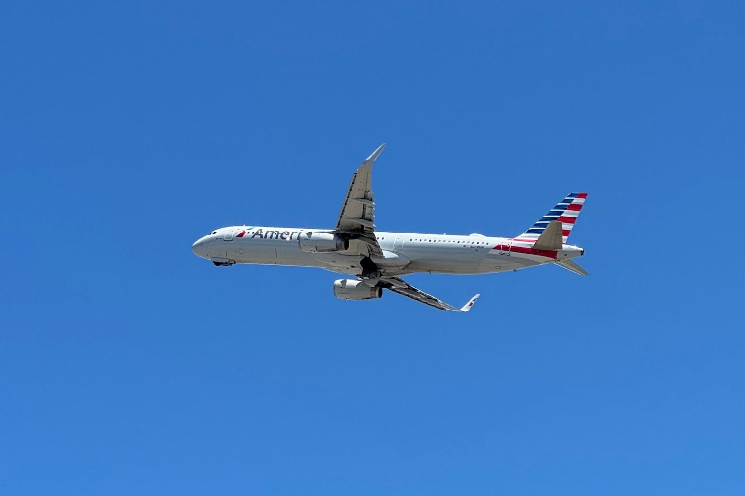 I just earned 20,000 American Airlines Loyalty Points with 1 flight — here’s how