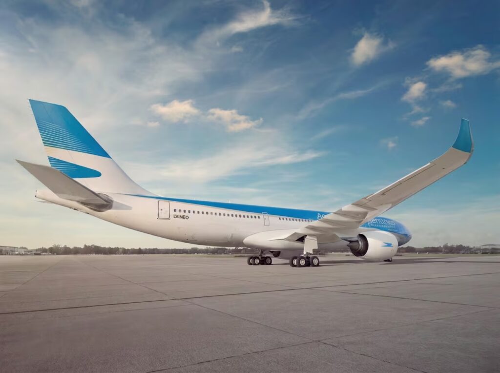Aerolíneas Argentinas Was Supposed To Collapse, But Now It Is Profitable And Ordering 20 New Jets