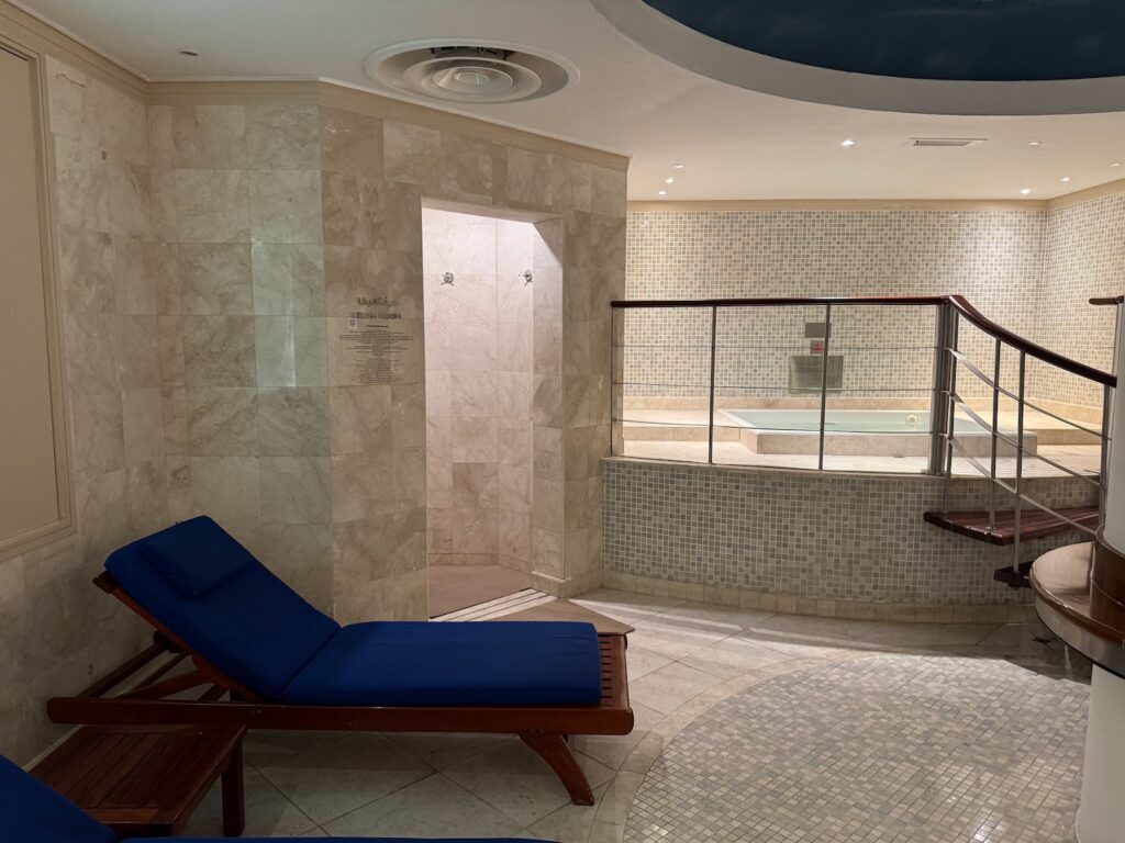 I Paid Just $56 For A Full-Service Hyatt In Dubai, With Breakfast And Dinner Included