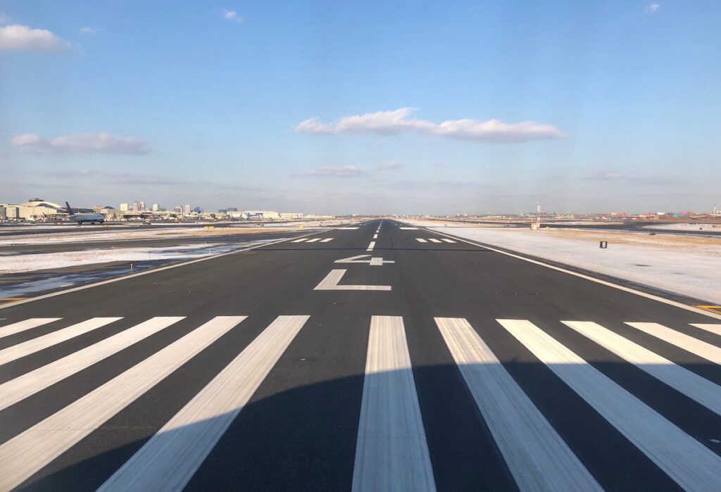 Confused Private Jet Pilot Flies Into Path Of United 787, But ATC Is A Mess Too Confused Private Jet Pilot Flies Into Path Of United 787, But ATC Is A Mess Too