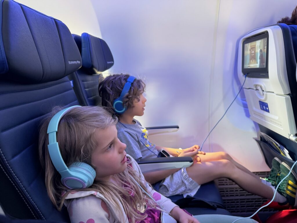 United Airlines Argues “Window Seats” Do Not Have To Include A Window