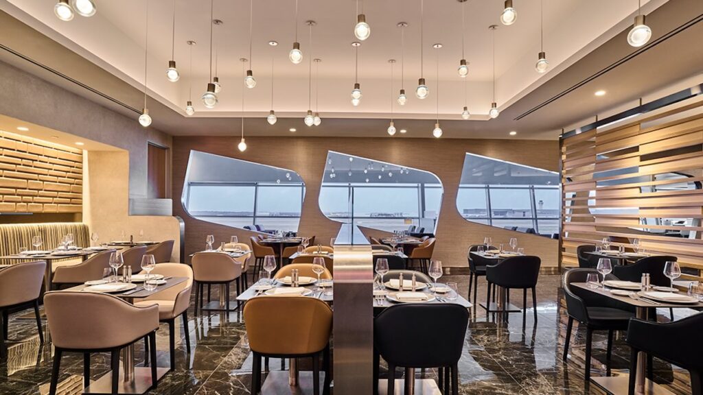 American Airlines Expands Flagship Dining To Business Class, Will Restore LAX Flagship Lounge Dining