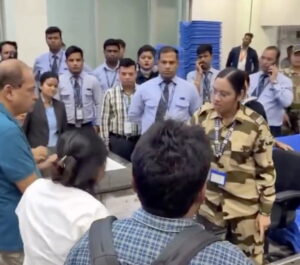 Furious IndiGo Passenger Abuses Staff & Throws Things… And Some People Defend Her?