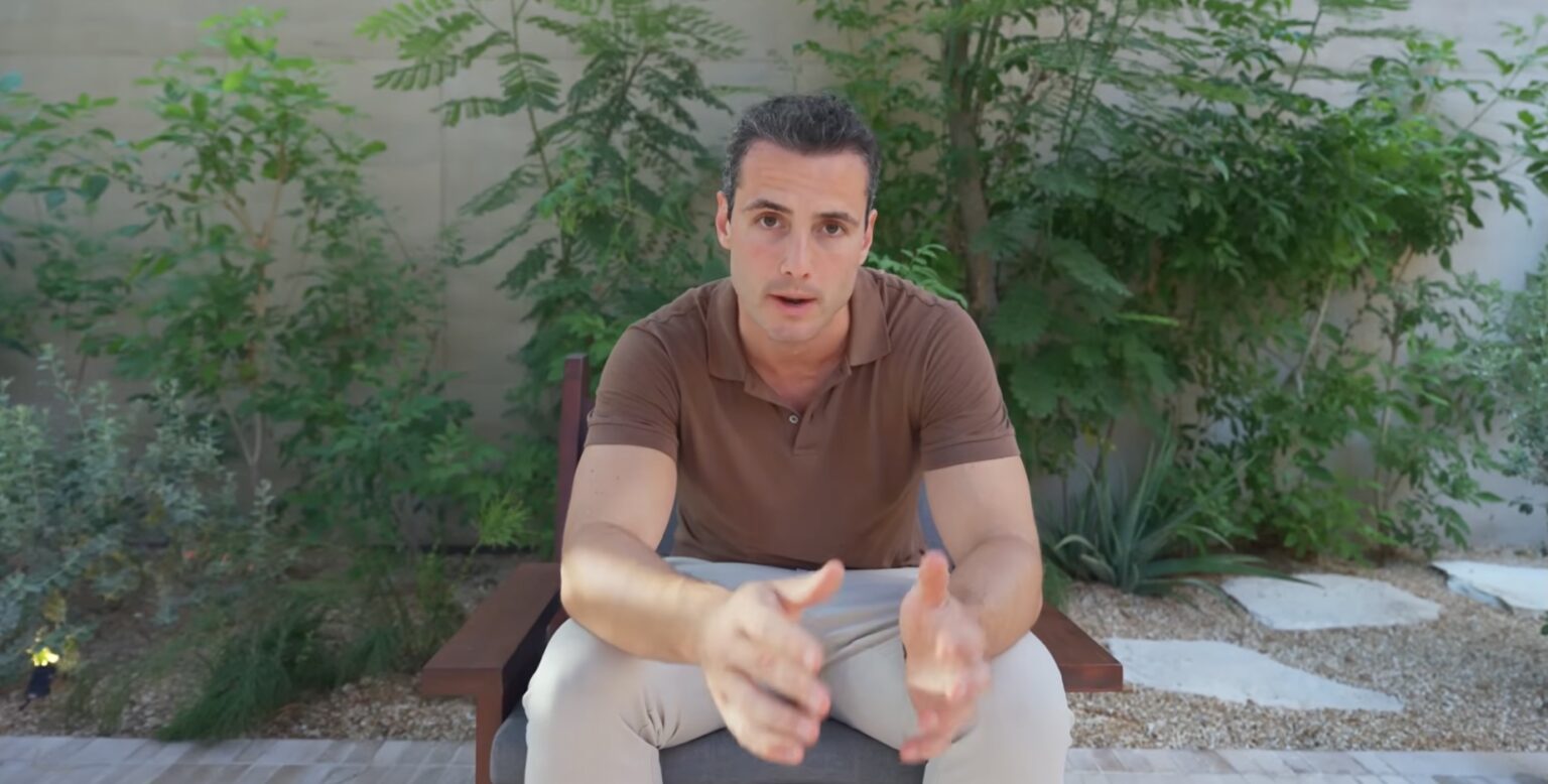 Amanvari Canceled A $6,000/Night Stay, Refused To Face The Guest, Then Called The Police