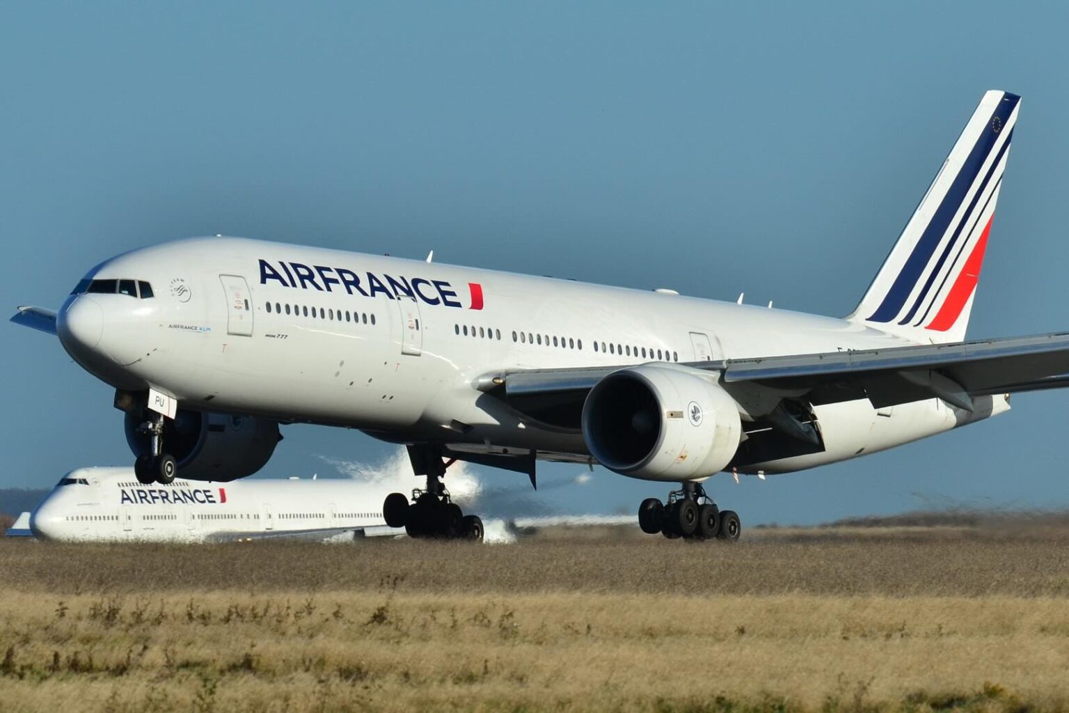 Air France Retreats From Denver As United Airlines Launches New Paris Route