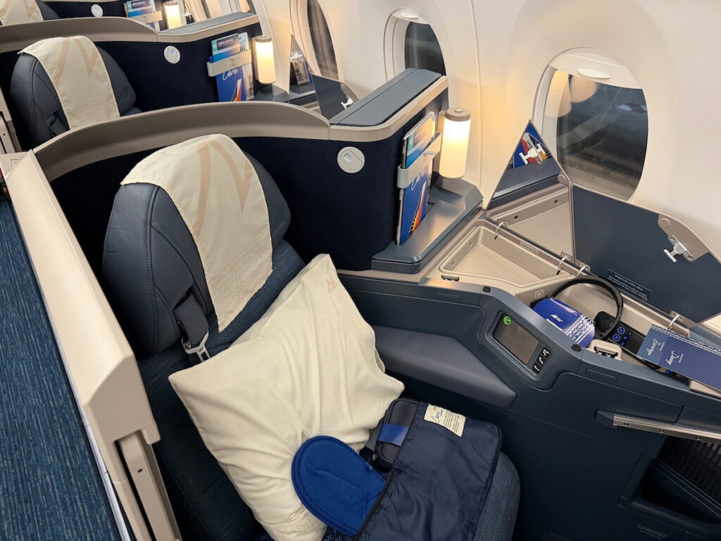Philippine Airlines A350 Business Class: Nice Seats, Friendly Service, Good Value Philippine Airlines A350 Business Class: Nice Seats, Friendly Service, Good Value