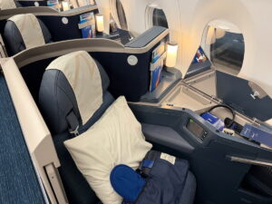 Philippine Airlines A350 Business Class: Nice Seats, Friendly Service, Good Value Philippine Airlines A350 Business Class: Nice Seats, Friendly Service, Good Value